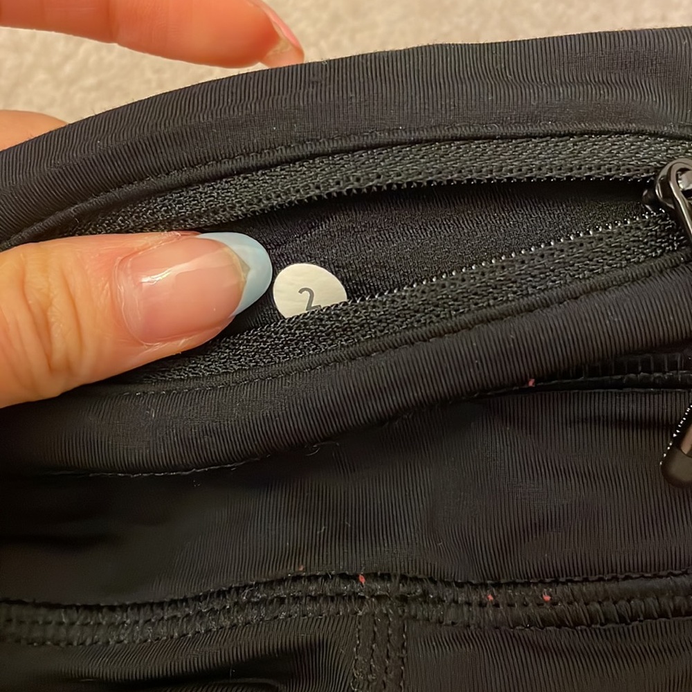 Lululemon black leggings - Picture 5 of 5